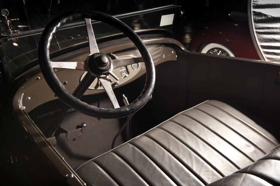 Интерьер Oldsmobile Model 30-D Touring 1926 года  (фото 4 из 11)
